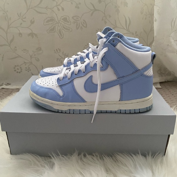 Women’s Nike Dunks High (Light Blue/ Aluminum) - Picture 1 of 8